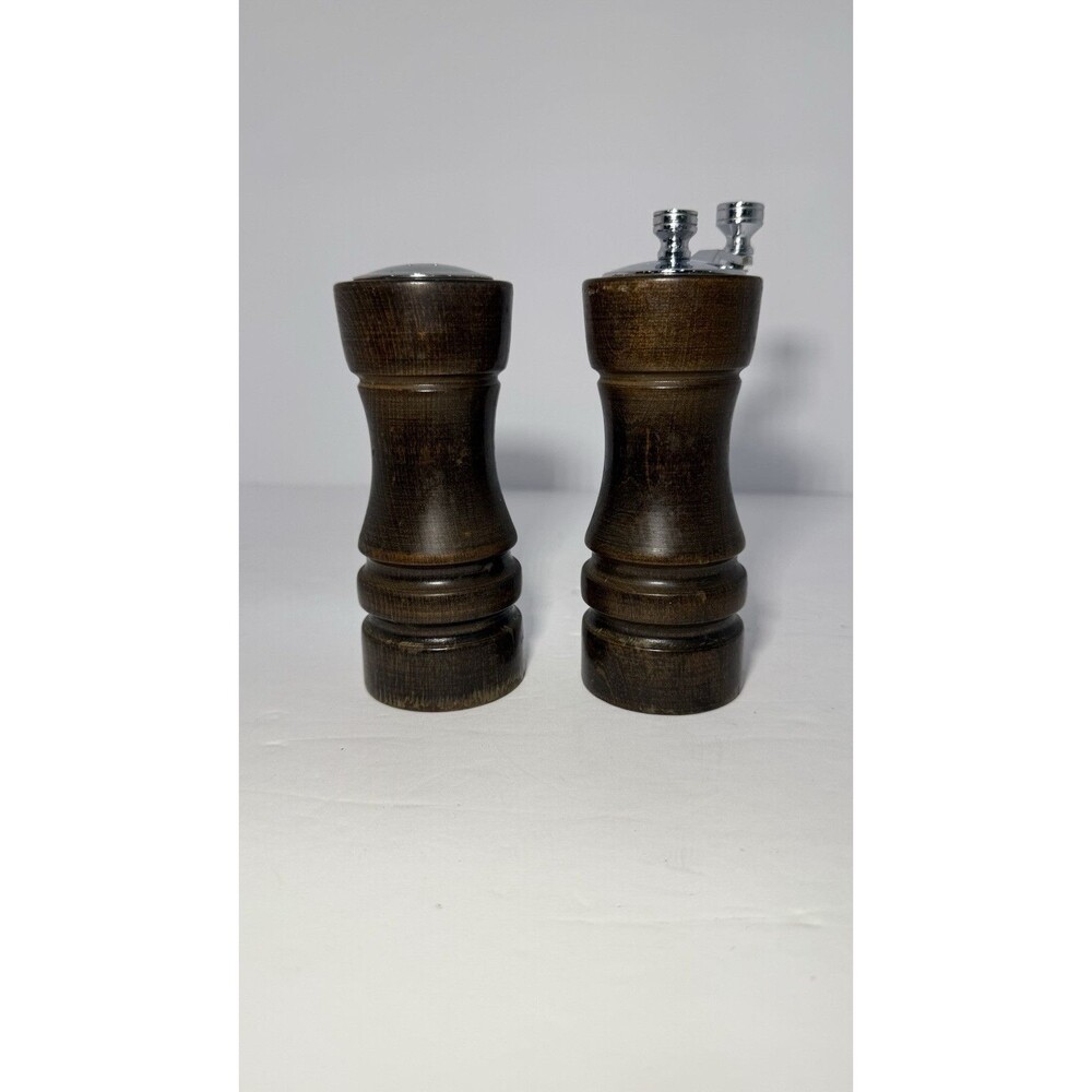 Vintage Salt Pepper Mill Leeds Engineering Wood Shakers Woodland Hills Cali 4”